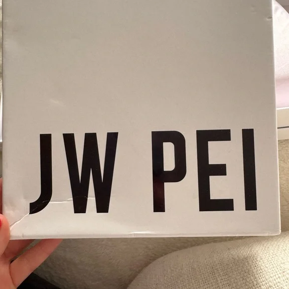 Faux Fur Pink Shoulder Bag - Picture 9 of 10